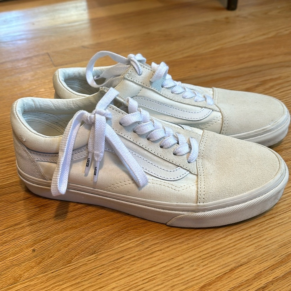 white on white suede VANS sneakers 7.5 new never worn